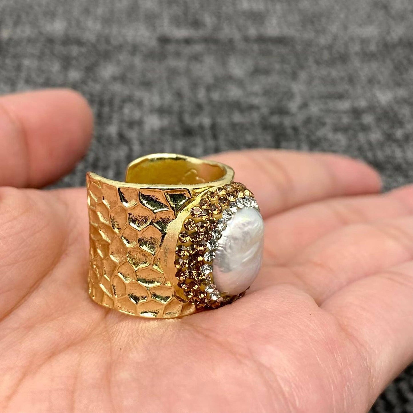 Rhinestone & Pearl Hammered Ring