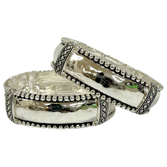 Hammered Silver Metal Stretch Bracelet with Bubble Edge
